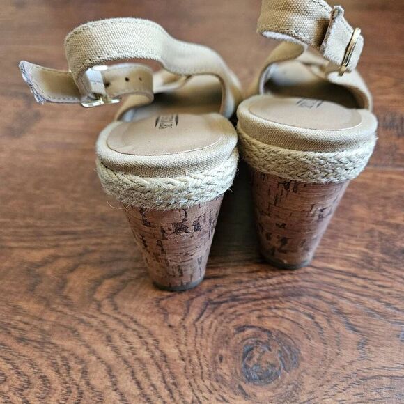 Seychelles Colada Peeptoe Slingback Wedge Sandals - Picture 7 of 9